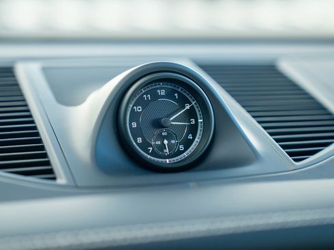 New 2026 Porsche Macan S image 18