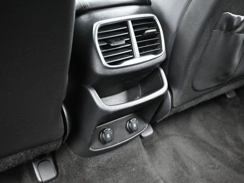 Used 2019 Hyundai Santa Fe SE w/ Cargo Package image 30