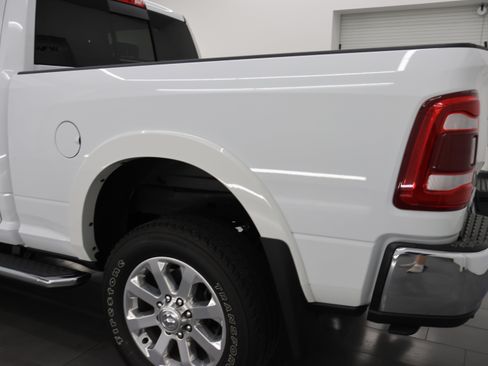 Used 2022 RAM 2500 Laramie AWD/4WD image 32