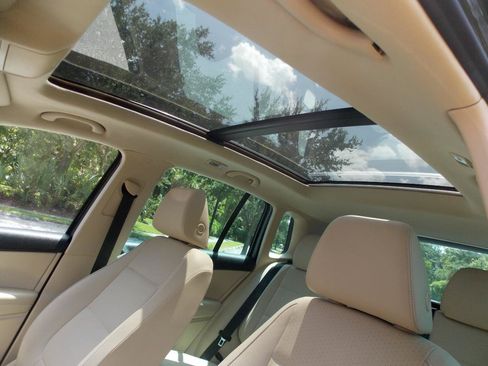 Used 2014 Volkswagen Tiguan SEL FWD image 22