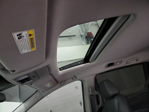 Certified 2024 Honda Odyssey EX-L image 24