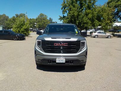 Used 2025 GMC Sierra 1500 Elevation w/ Preferred Package