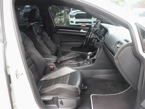 Used 2018 Volkswagen Golf R 4-Door AWD/4WD image 41