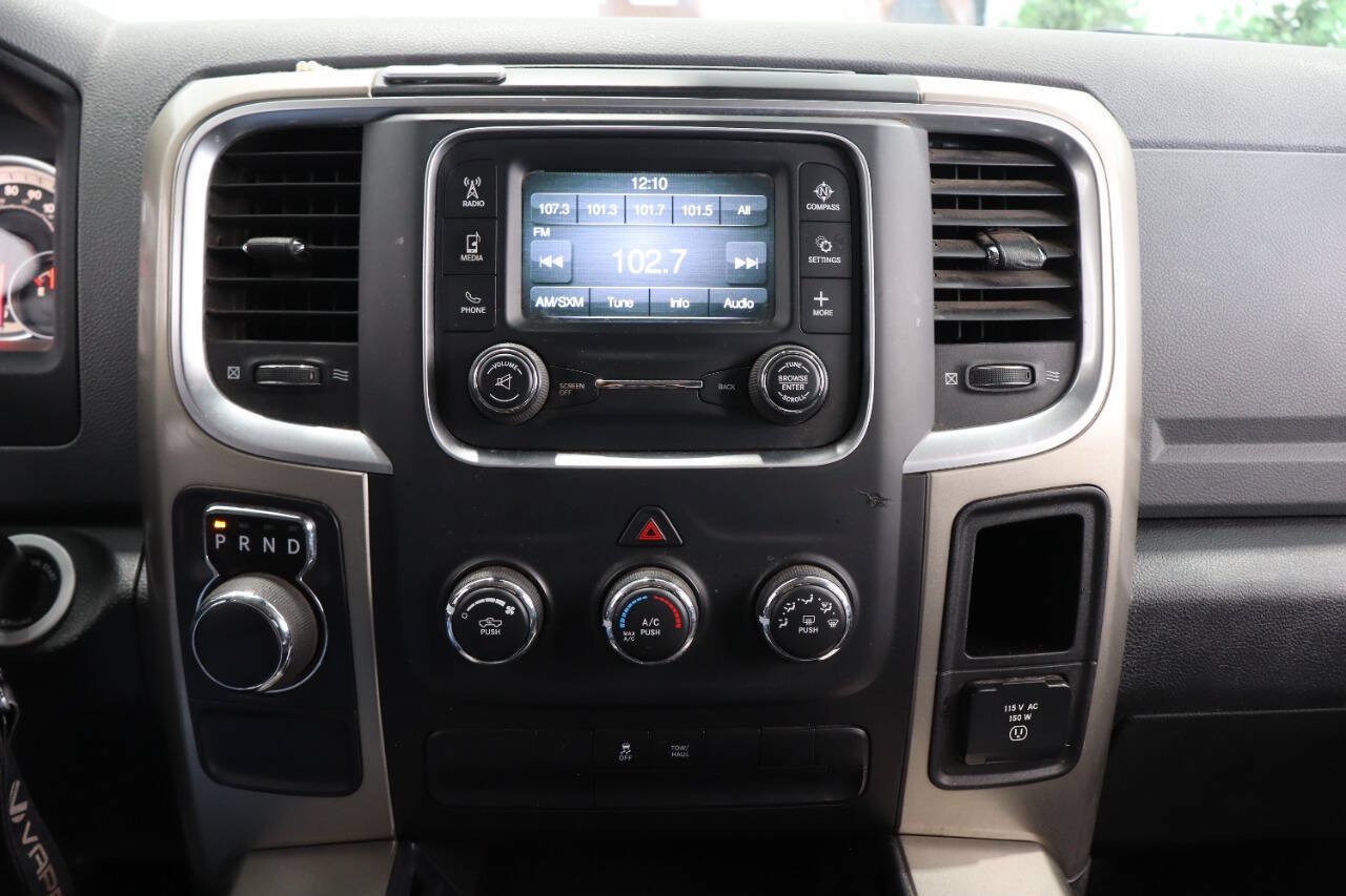 Used 2013 RAM 1500 SLT RWD image 17