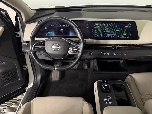 Used 2024 Nissan Ariya FWD image 16