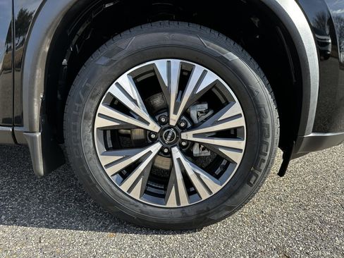 Certified 2023 Nissan Rogue SV w/ SV Premium B Package image 12