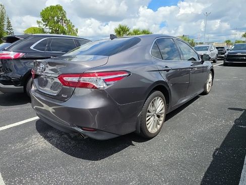 Used 2018 Toyota Camry XLE w/ Driver Assist Package FWD image 16