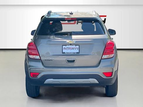 Used 2022 Chevrolet Trax LT w/ LT Convenience Package AWD/4WD image 6