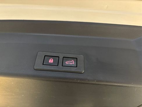 Used 2024 Subaru Ascent Limited w/ Technology Package image 14