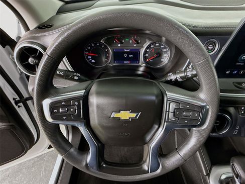 Used 2023 Chevrolet Blazer LT image 12