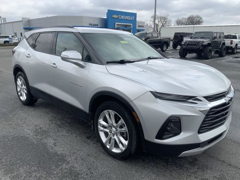 Used 2020 Chevrolet Blazer LT w/ Sound & Technology Package image 2