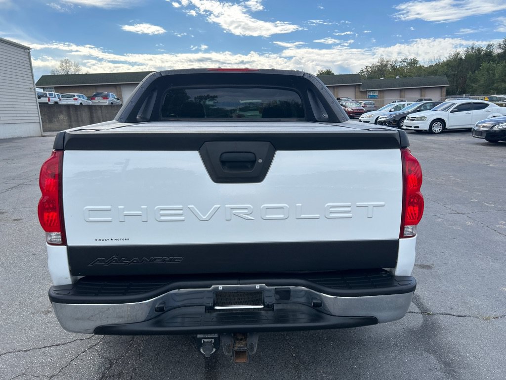 Used 2005 Chevrolet Avalanche LT w/ Preferred Equipment Group RWD image 7