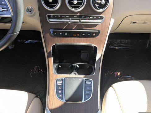 Certified 2022 Mercedes-Benz GLC 300 4MATIC w/ Premium Package Lite image 6