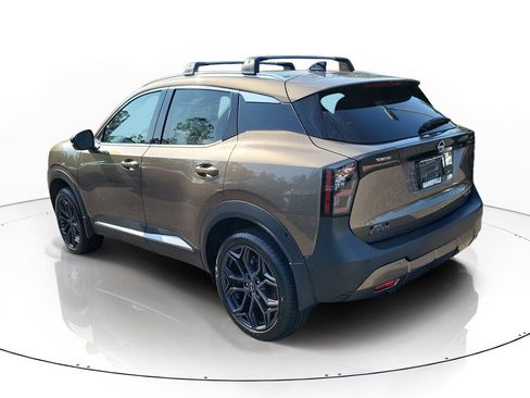 New 2026 Nissan Kicks SR w/ Cold Weather Package AWD/4WD image 3