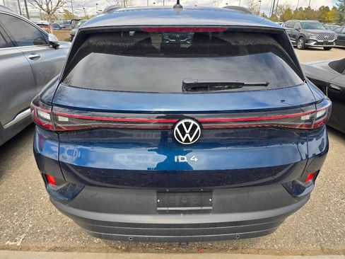 Used 2023 Volkswagen ID.4 Pro image 18