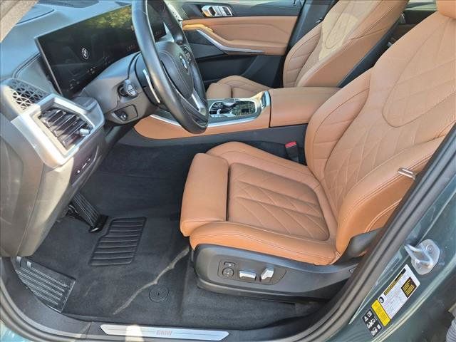 Certified 2024 BMW X5 xDrive40i w/ Premium Package AWD/4WD image 17