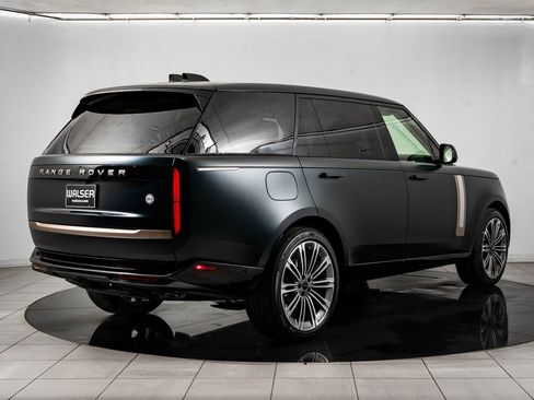New 2026 Land Rover Range Rover SV image 7