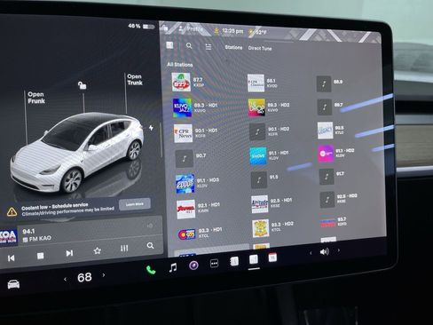 Used 2022 Tesla Model Y Long Range image 20