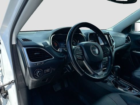 Used 2021 Jeep Cherokee Limited w/ Mopar Interior Package AWD/4WD image 9