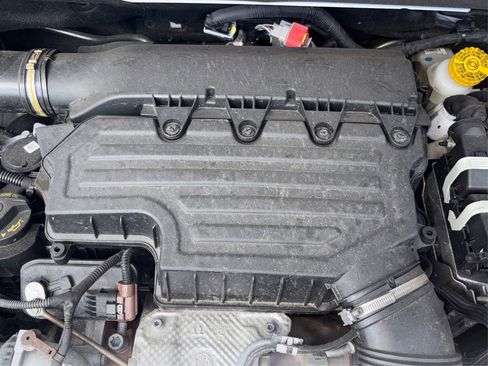 Used 2023 Jeep Renegade Latitude w/ Sun/Sound Group image 13