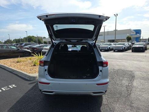 Used 2024 Mitsubishi Outlander SE image 23