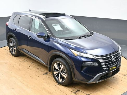 Used 2024 Nissan Rogue SL w/ SL Premium Package image 43