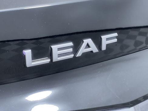 Certified 2025 Nissan Leaf S FWD image 22