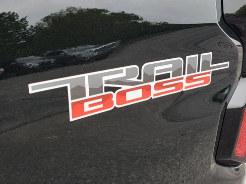 New 2026 Chevrolet Colorado Trail Boss w/ LPO, Skid Plate Package AWD/4WD image 31