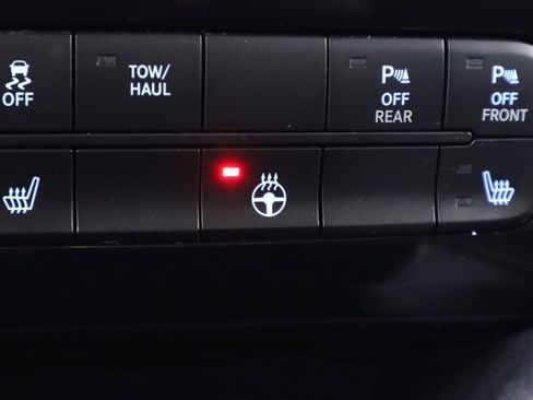 Used 2016 RAM 1500 Sport w/ Sport Premium Group image 25