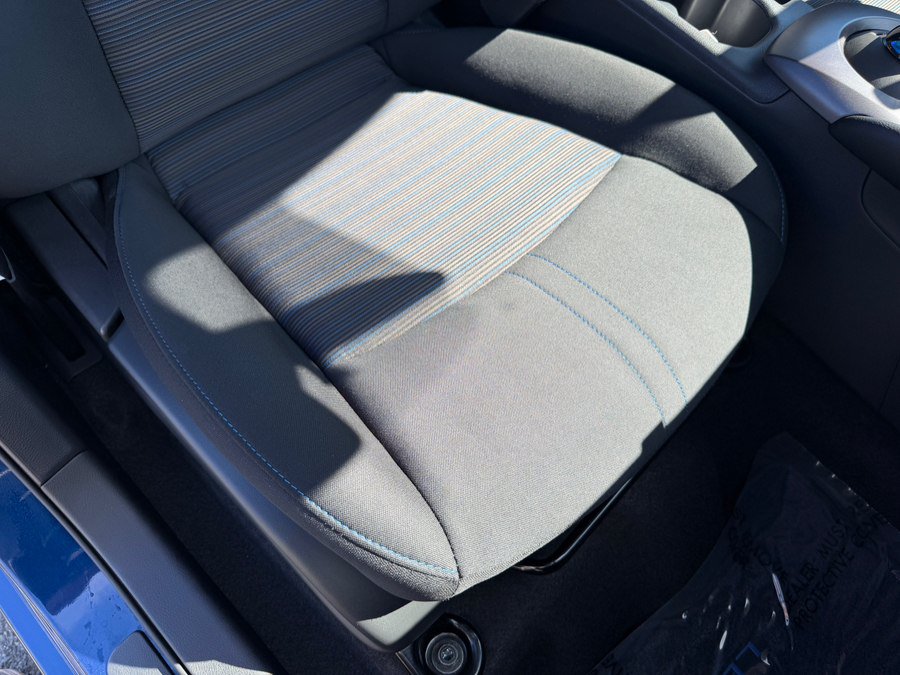 Used 2025 Nissan Leaf S FWD image 30