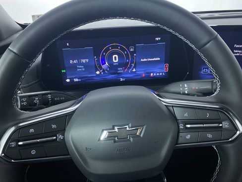 New 2025 Chevrolet Traverse LT w/ Midnight/Sport Edition image 3