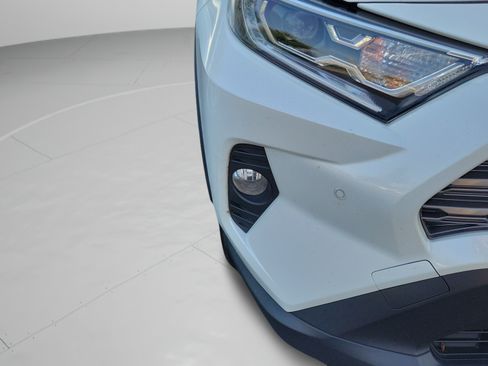 Used 2019 Toyota RAV4 Limited w/ Limited Grade Weather Package AWD/4WD image 10