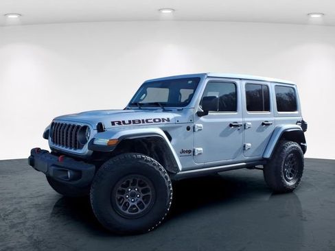 Used 2024 Jeep Wrangler Unlimited Rubicon image 2