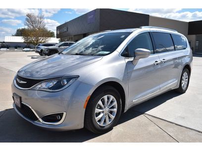 Used 2019 Chrysler Pacifica Touring-L