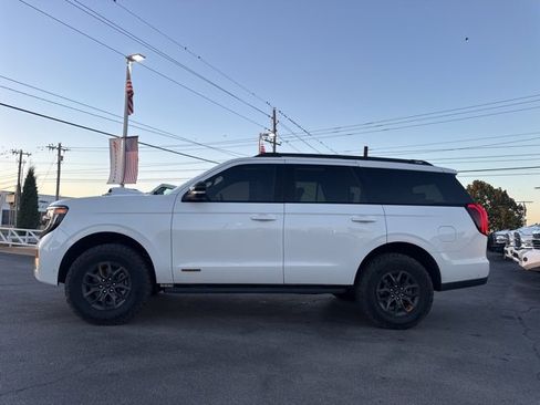 Used 2025 Ford Expedition Tremor image 22