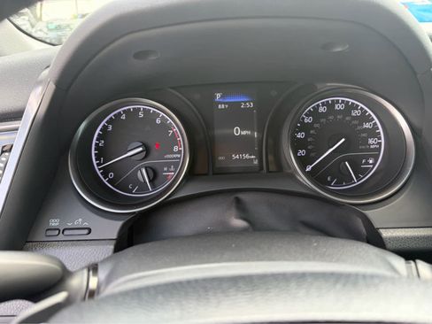 Used 2021 Toyota Camry SE image 8