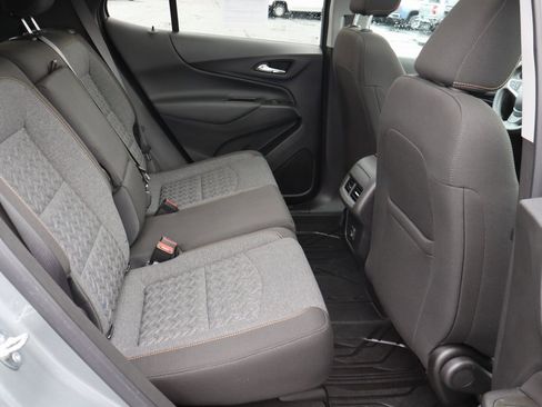 Used 2023 Chevrolet Equinox LT image 19