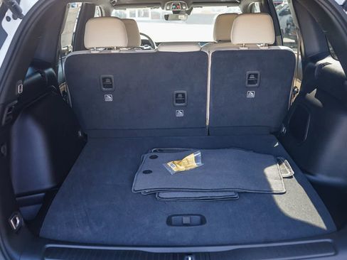 New 2026 Jeep Grand Cherokee Limited image 11