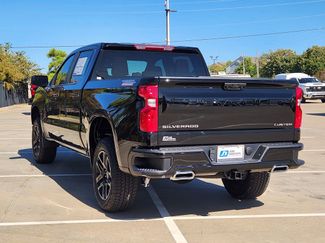 New 2026 Chevrolet Silverado 1500 Custom Trail Boss w/ LPO, Dark Essentials Package video 3
