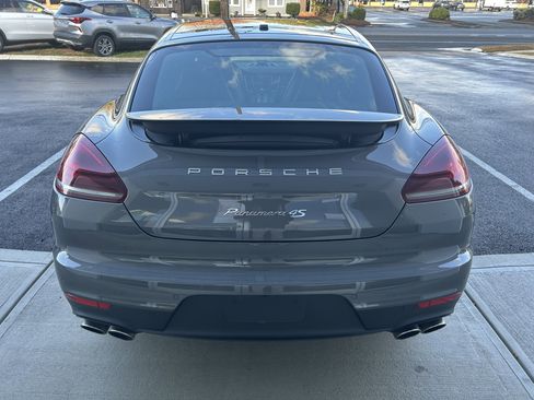 Used 2014 Porsche Panamera 4S image 11