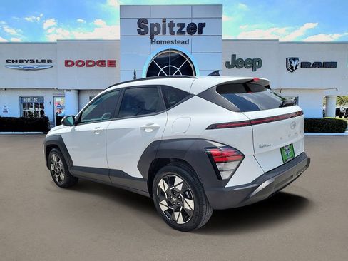 Used 2025 Hyundai Kona SEL FWD image 3