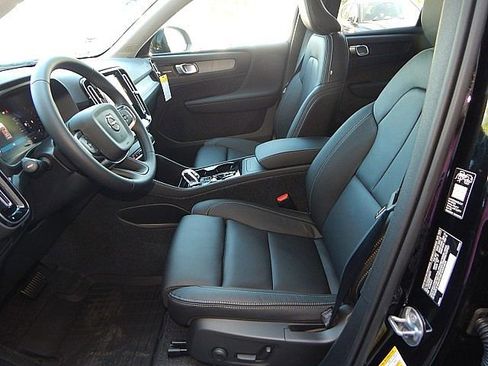 New 2026 Volvo XC40 B5 Ultra w/ Climate Package image 14