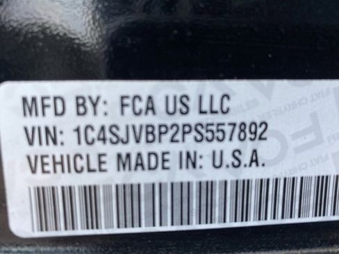 Used 2023 Jeep Wagoneer Series II image 28