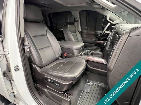 Used 2023 Chevrolet Silverado 3500 LTZ w/ LTZ Plus Package image 4