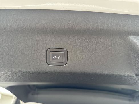 Used 2021 Chevrolet Tahoe LT RWD image 36