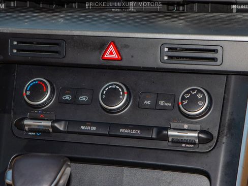 Used 2022 Kia Carnival LX image 20