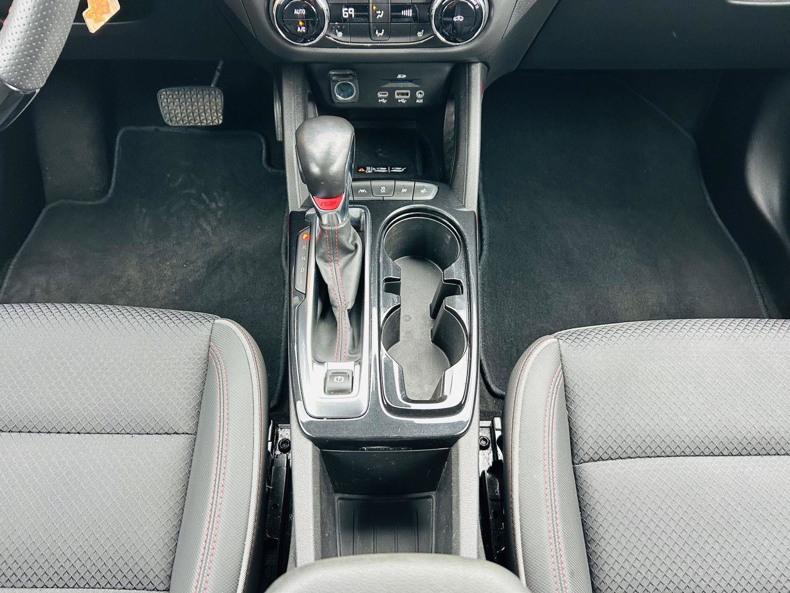 Used 2021 Chevrolet TrailBlazer RS w/ Technology Package FWD image 23