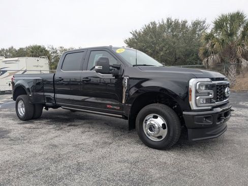 Used 2025 Ford F350 King Ranch image 3