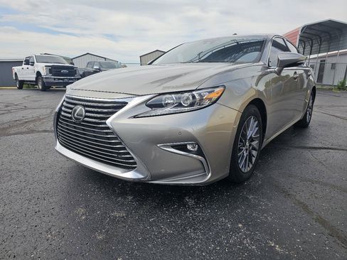 Used 2018 Lexus ES 350 w/ Premier Package FWD image 2