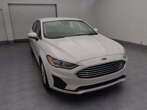 Used 2020 Ford Fusion SE FWD image 14